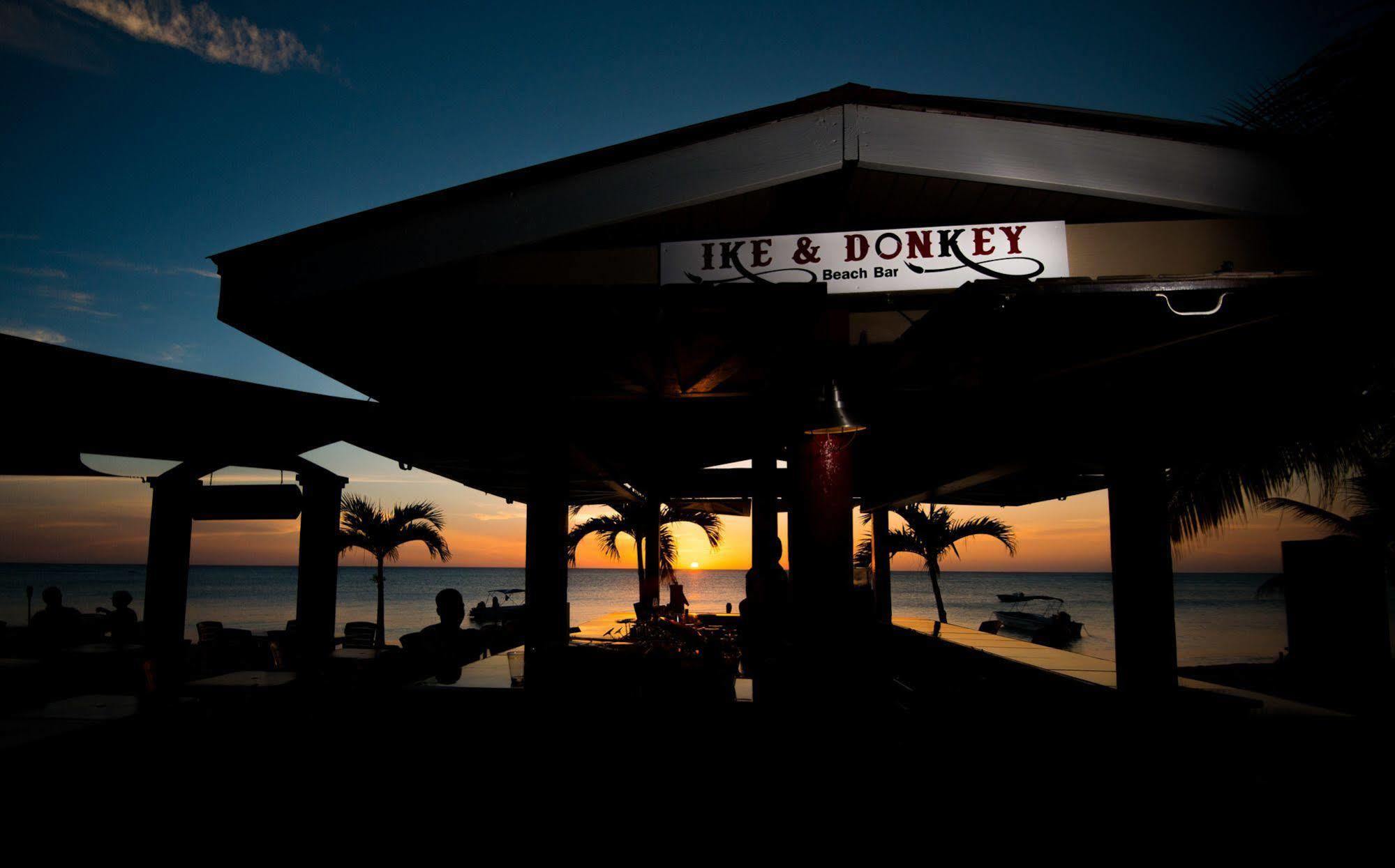 Bohio Dive Resort Cockburn Town Exterior photo